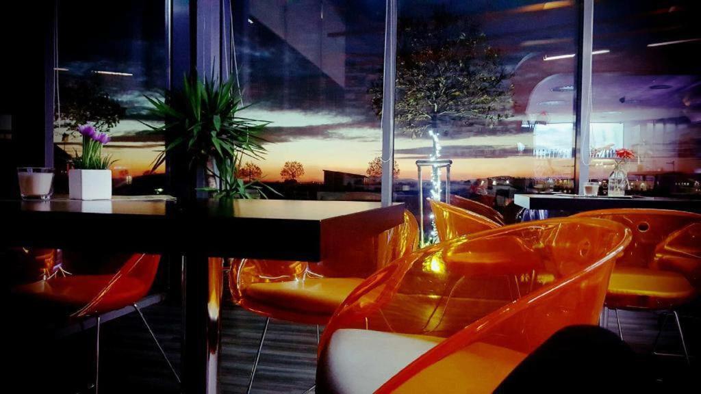 Aerocafe Partizánske Exterior foto